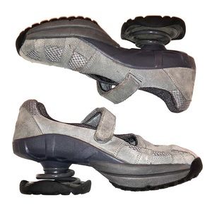 Z-Coil grey spring shoes for joint pain 7 WIDE